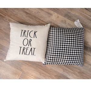 Rae Dunn Halloween Pillow Set